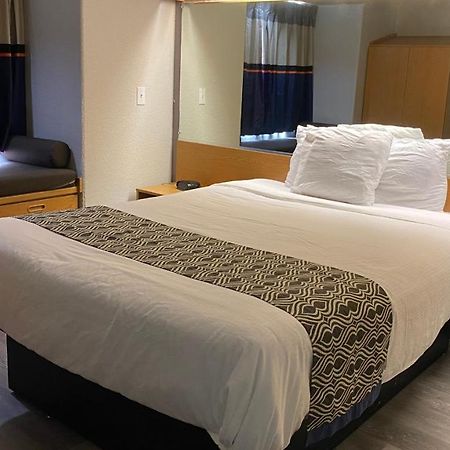 Microtel Inn & Suites By Wyndham Ardmore Buitenkant foto